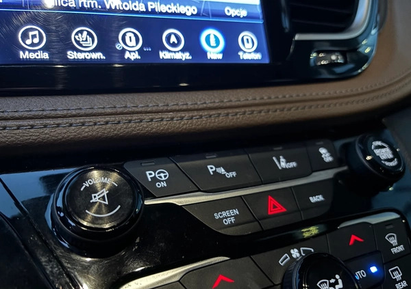 Chrysler Pacifica cena 114999 przebieg: 236900, rok produkcji 2017 z Warszawa małe 704